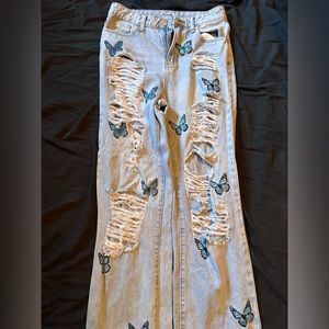 Size small, baggy jeans with rips